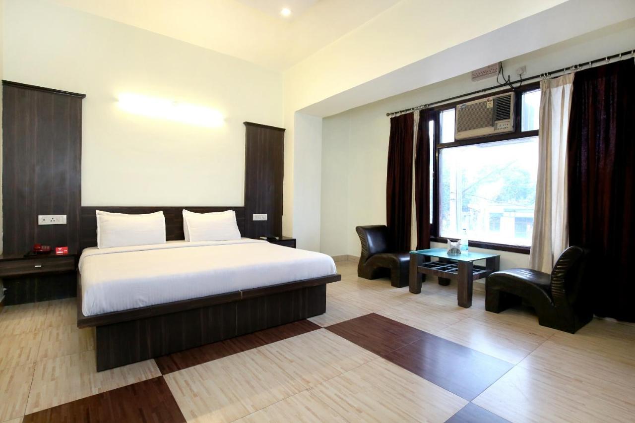 Oyo 9243 Trumpets Hotel Amritsar Dış mekan fotoğraf