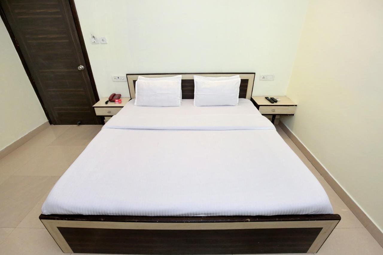 Oyo 9243 Trumpets Hotel Amritsar Dış mekan fotoğraf