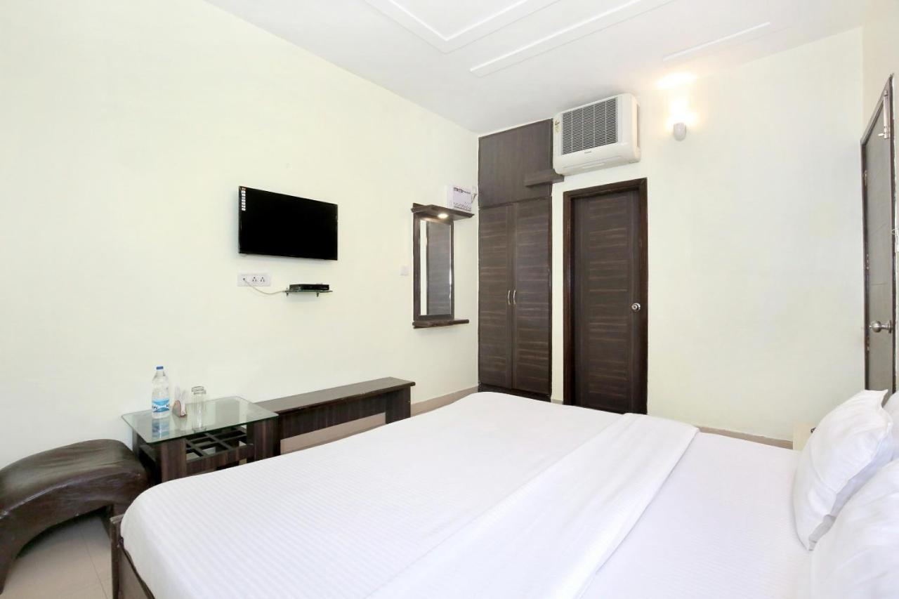 Oyo 9243 Trumpets Hotel Amritsar Dış mekan fotoğraf